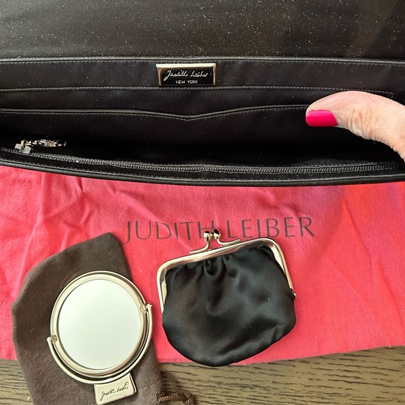 Judith Leiber Black Beaded And Crystal Evening Bag - Picture 7 of 8